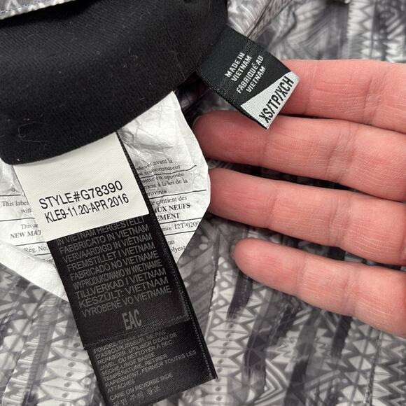 Marmot Women’s Lightweight Gray Reversible Zip Up Quilted Jacket Size XS - Picture 7 of 16